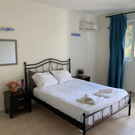 Cassiopeia 2-bedroom Lower On The With Pool Apartament
