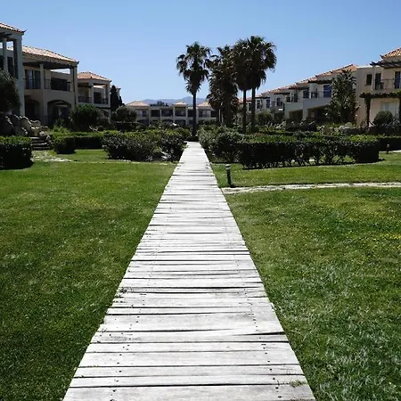 Cassiopeia 2-bedroom Lower On The With Pool * Chania (Crete)