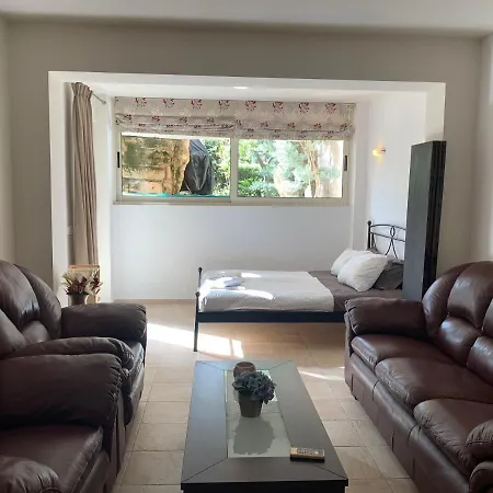 Cassiopeia 2-bedroom Lower On The With Pool * Χανιά